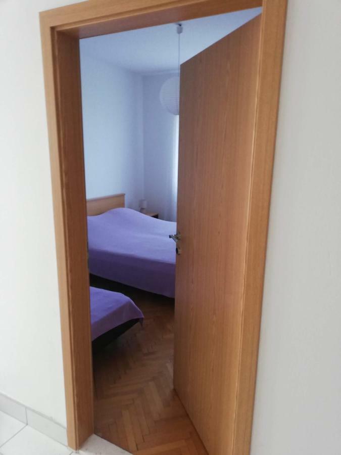 Spacious Family Apartment With Parking In The Shade And Barbecue House 希贝尼克 外观 照片