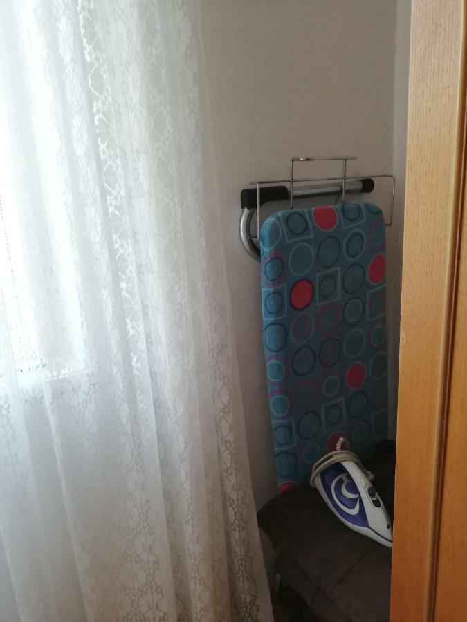 Spacious Family Apartment With Parking In The Shade And Barbecue House 希贝尼克 外观 照片
